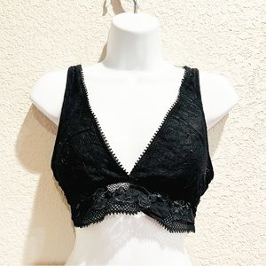 Black lace bra by Aerie | Size M
